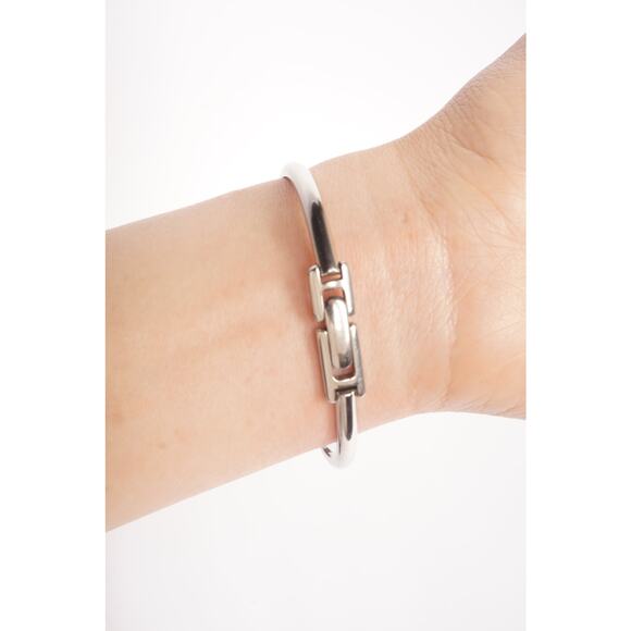 Gucci Square Dial Silver Bangle Watch - Picture 2 of 2